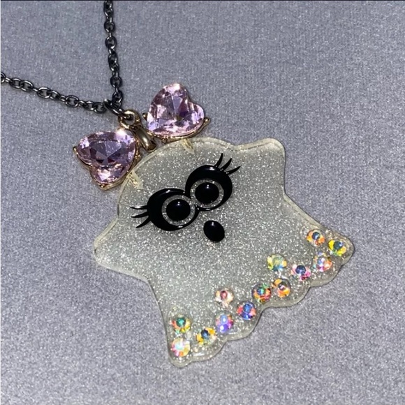 Betsey Johnson Halloween Glittery Ghost With A Pink Bow Boo To You Necklace NWT - Picture 7 of 9